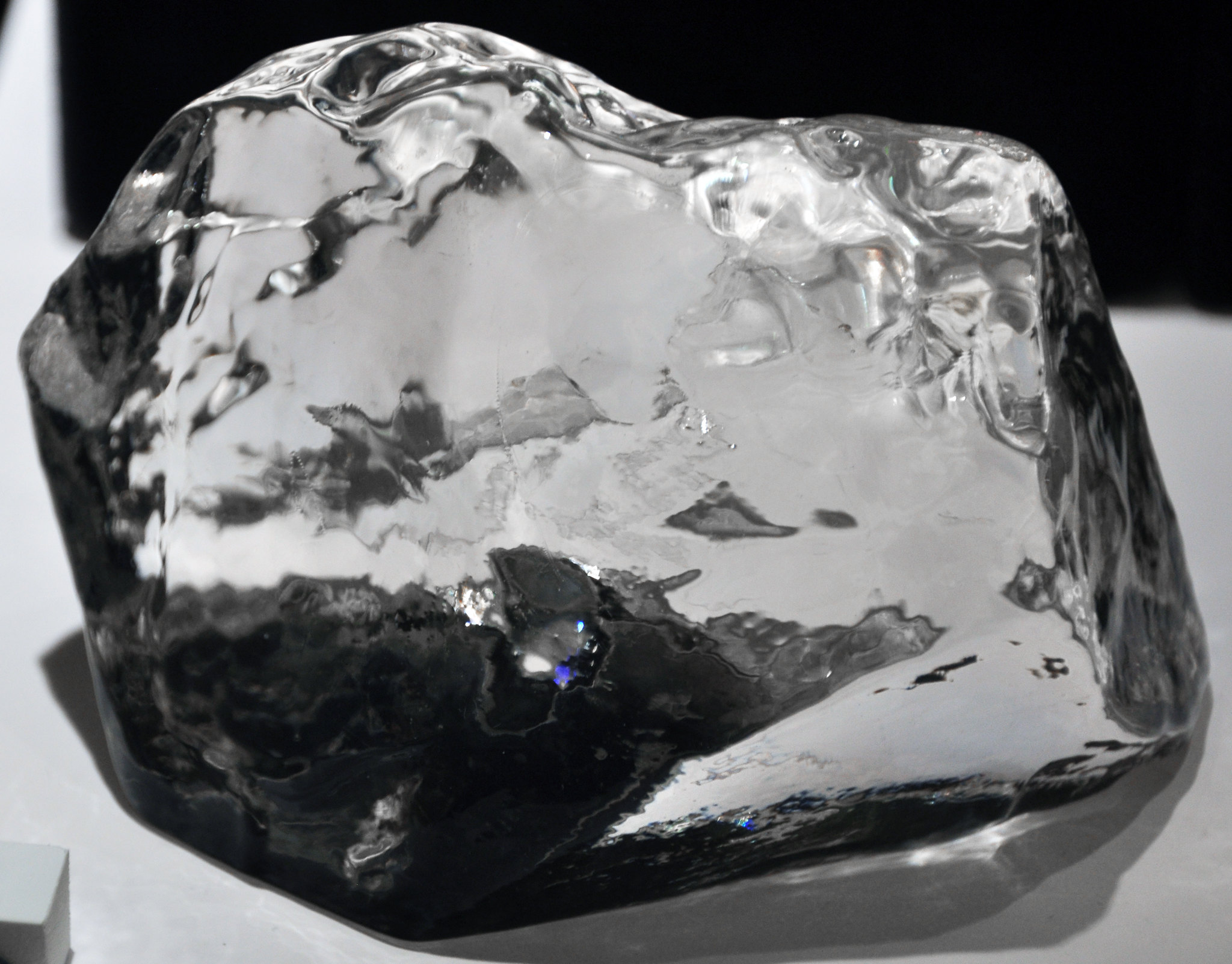 The_Cullinan_Diamond_Replica_at_the_Carnegie_Museum_of_Natural_History_-_Gem-A_Blog_Famous_Diamonds.jpg